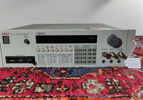 Akai S950 Sampler 